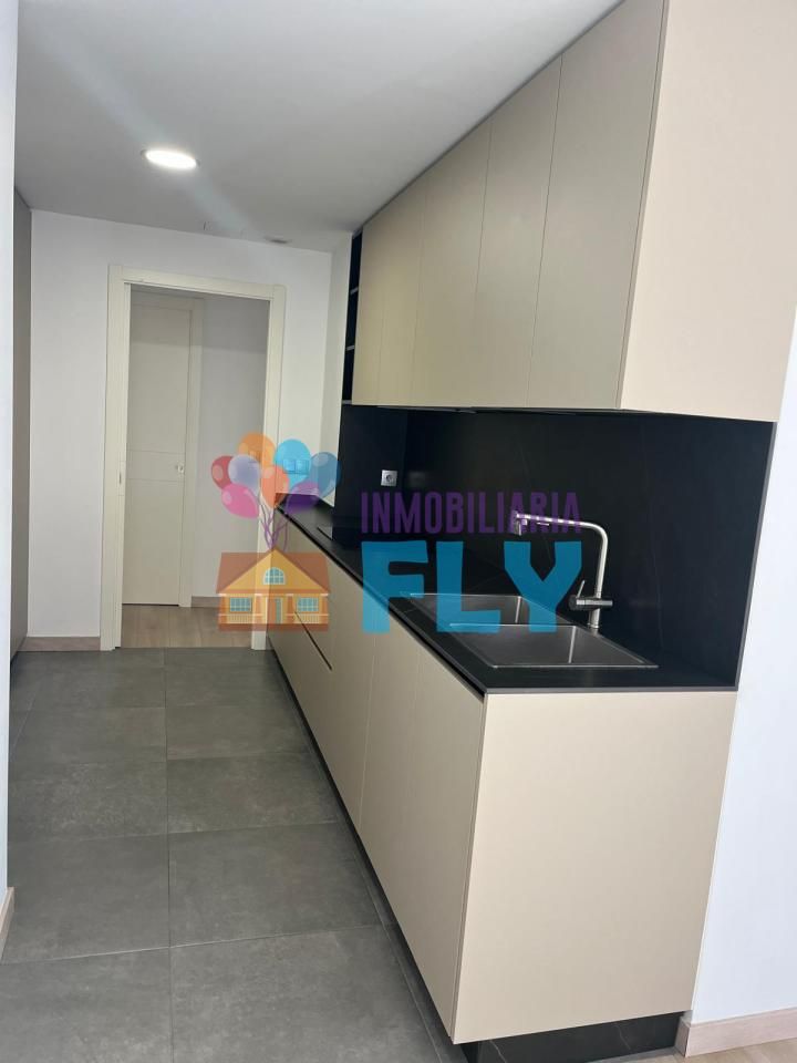 Kitchen of Flat to rent in Ourense Capital   with Heating, Storage room and Balcony