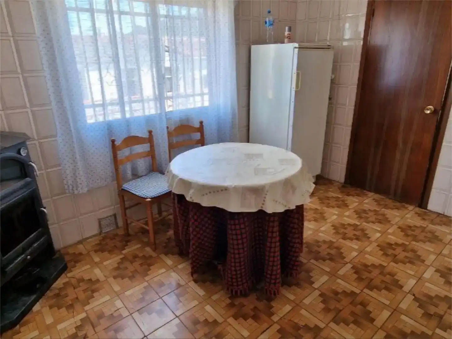 Menjador de Casa o xalet en venda en Pinofranqueado amb Jardí privat, Traster i Moblat