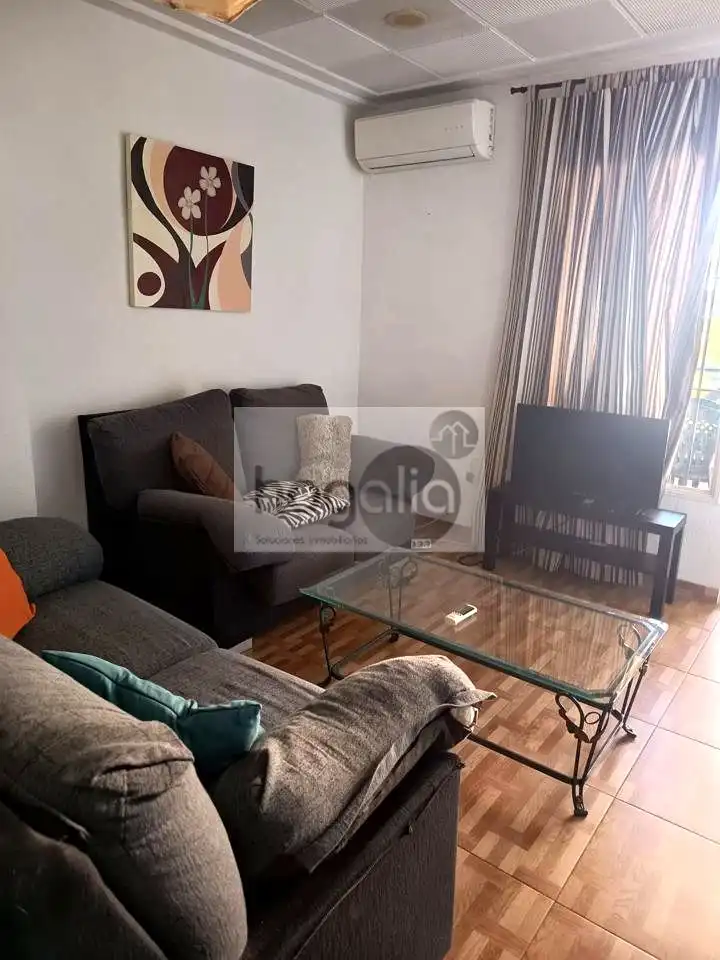 Flat with lift to rent in San Pablo - Santa Justa, imagen 2