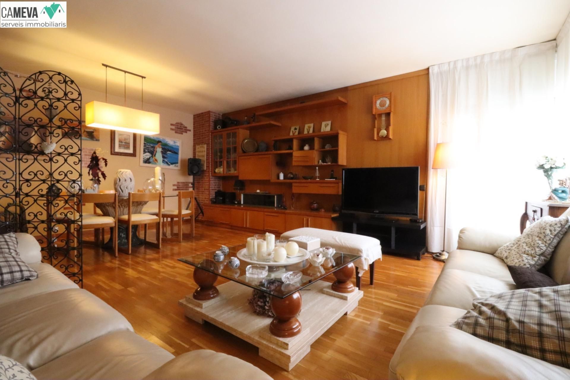 Living room of Flat for sale in Sabadell  with Air Conditioner, Heating and Terrace