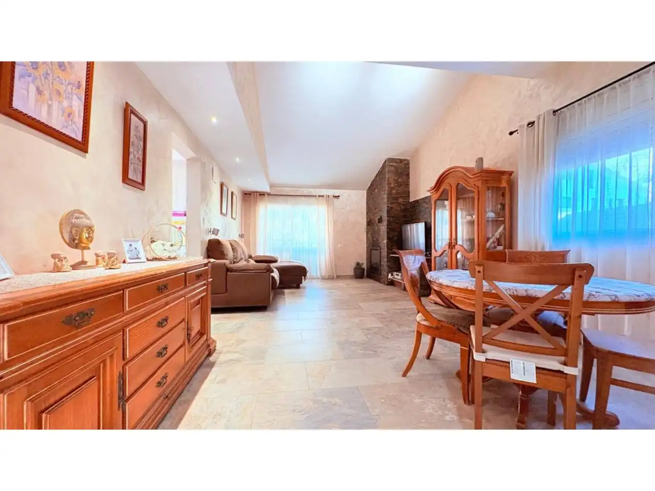 Sala d'estar de Casa o xalet en venda en Castellar del Vallès amb Terrassa