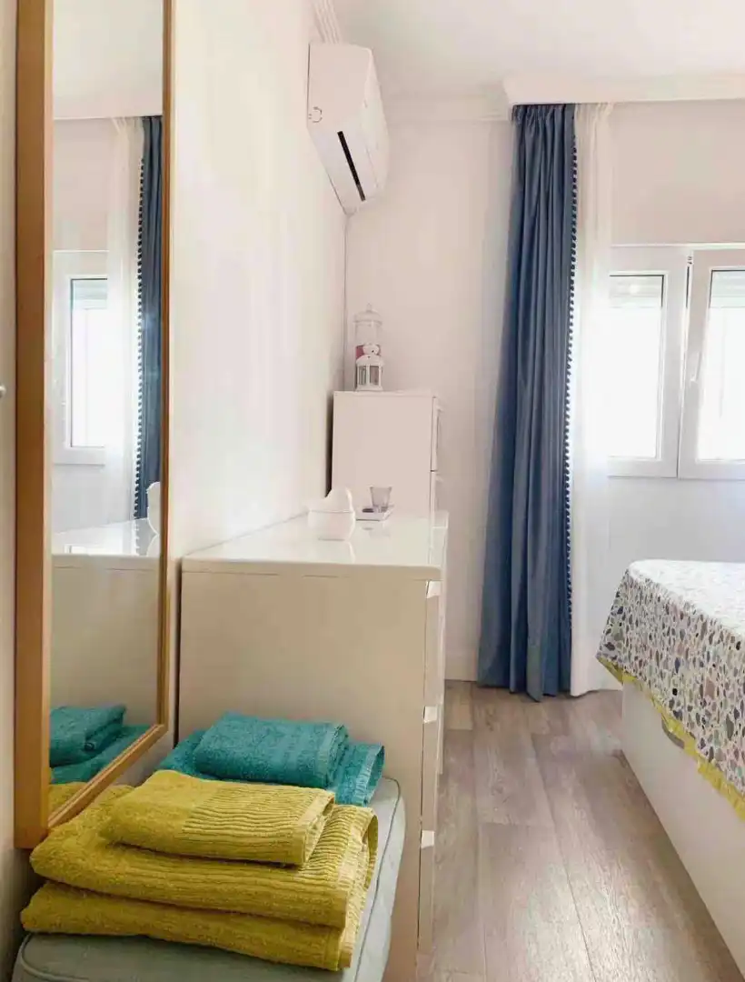 Schlafzimmer von Wohnung zum Verkauf in Cádiz mit Klimaanlage