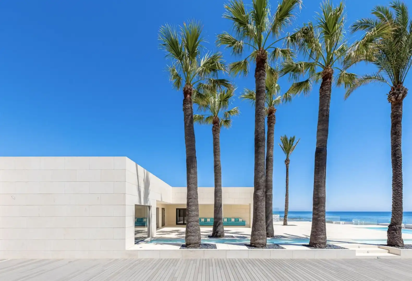 Chalet con piscina en venta en La Cala Mijas