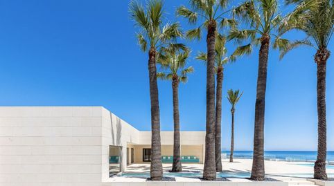 ¿Quieres Vivir en la Playa? Esta es tu Villa.