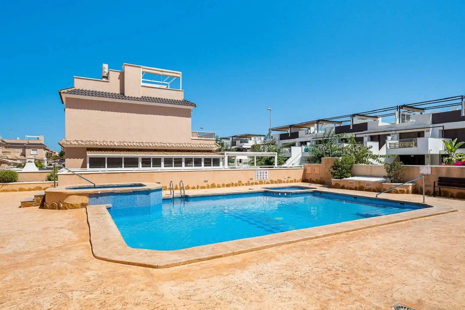 Swimming pool of Detached homes for rent in Pilar de la Horadada  with Air Conditioner, Heating and Private garden