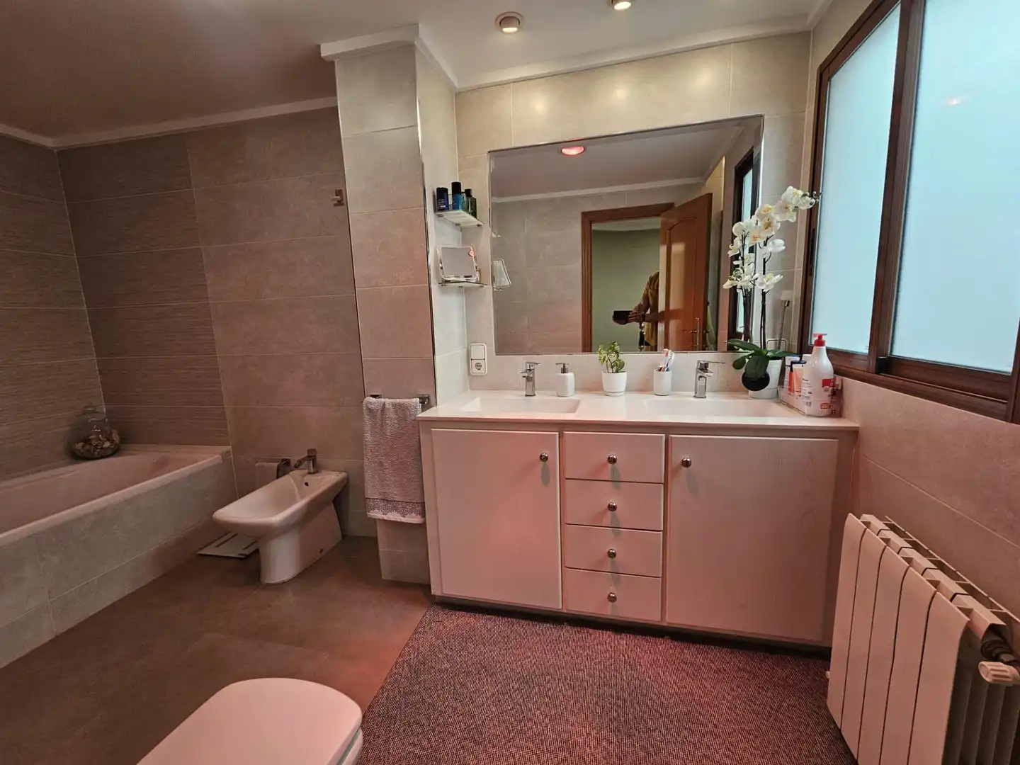 Bathroom of Houses for sale in Sueca  with Air Conditioner, Terrace and Storage room