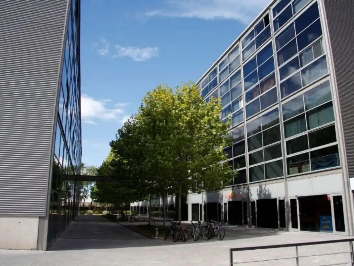 Exterior view of Flat for sale in Alcalá de Henares  with Air Conditioner