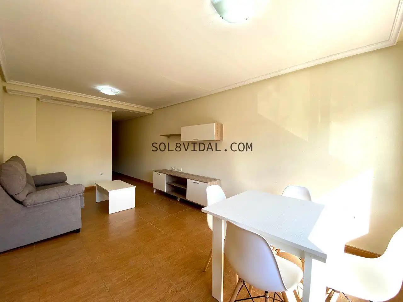 Piso de alquiler en Jacarilla