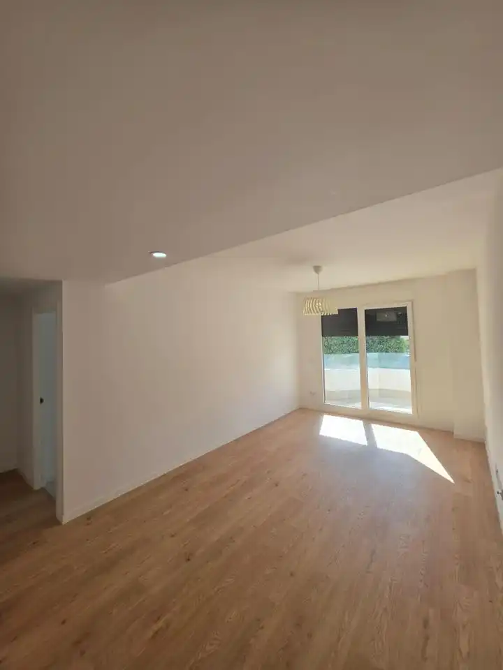Wohnzimmer von Wohnung zur Miete in Dos Hermanas mit Klimaanlage, Terrasse und Gemeinschaftspool
