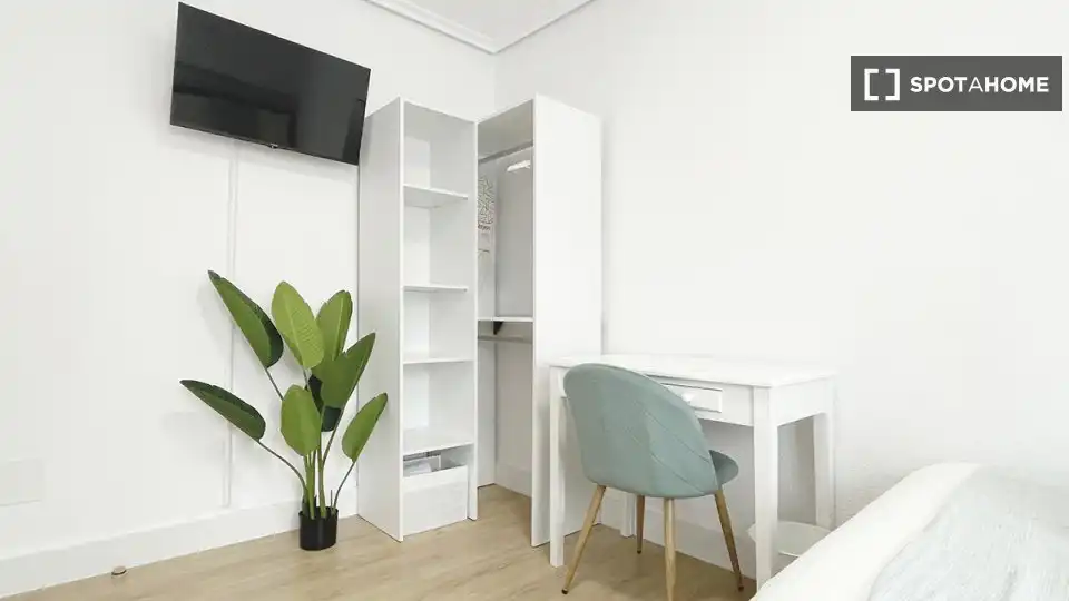 Bedroom of Apartments for share in Santander  with Air Conditioner, Heating and Terrace