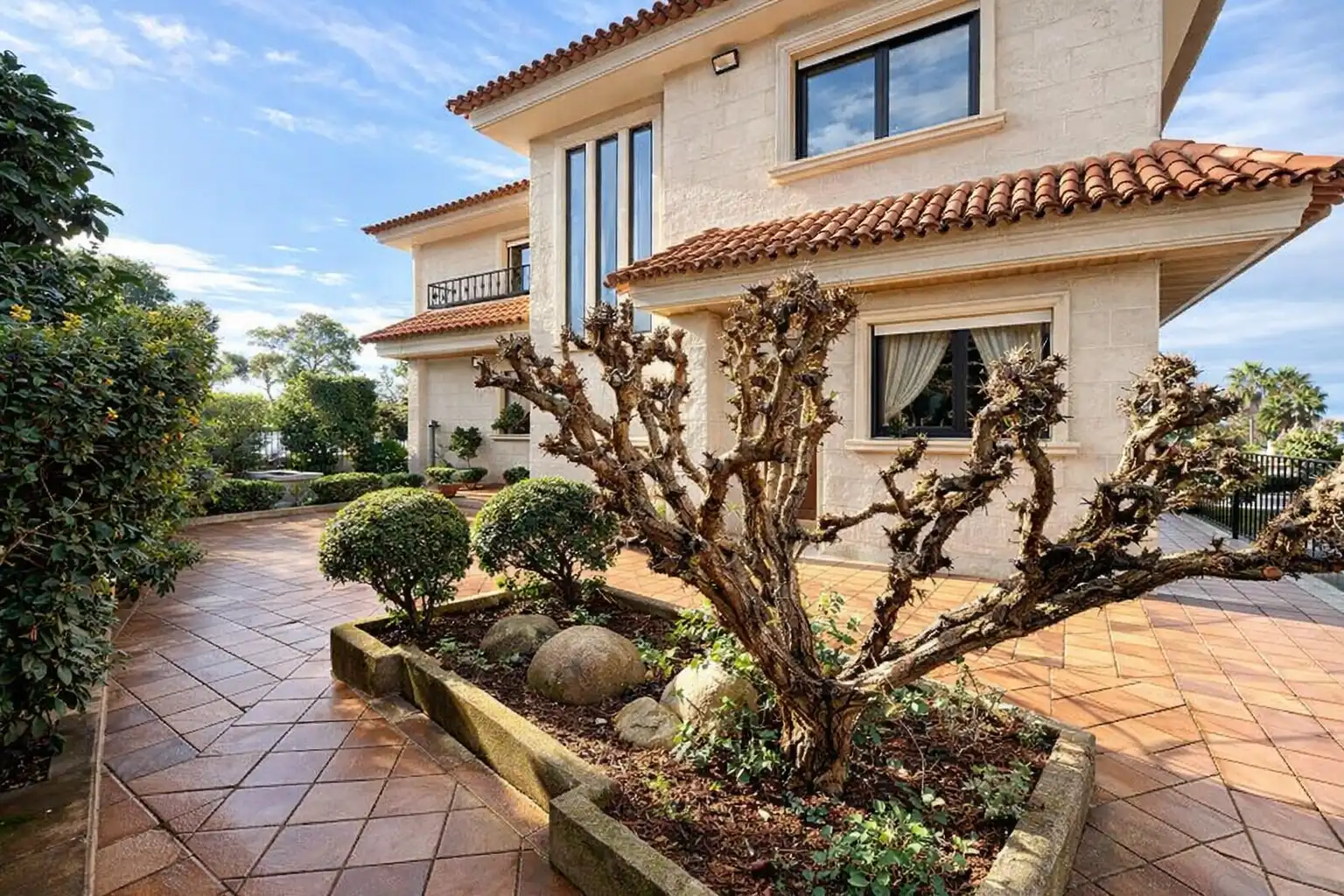 Terraza de Casa o chalet en venta en Vigo  con Calefacción, Jardín privado y Parquet