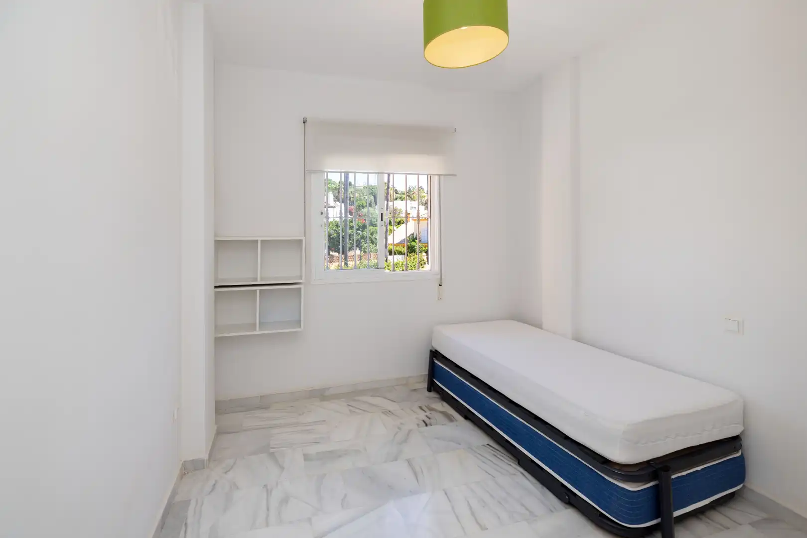 Schlafzimmer von Wohnung zum Verkauf in Marbella mit Klimaanlage, Heizung und Terrasse