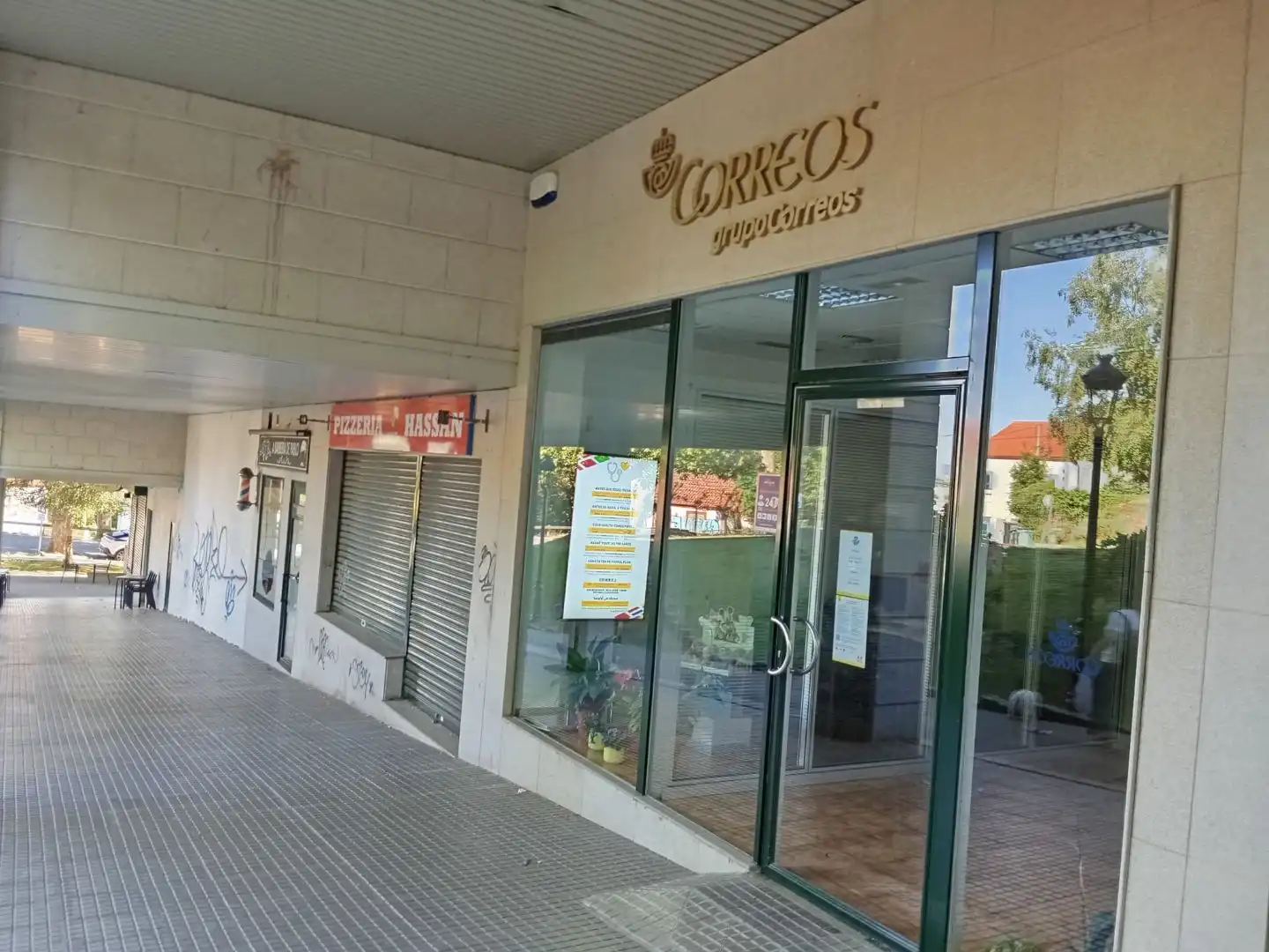 Commercial properties for rent in Cambre   with Furnished