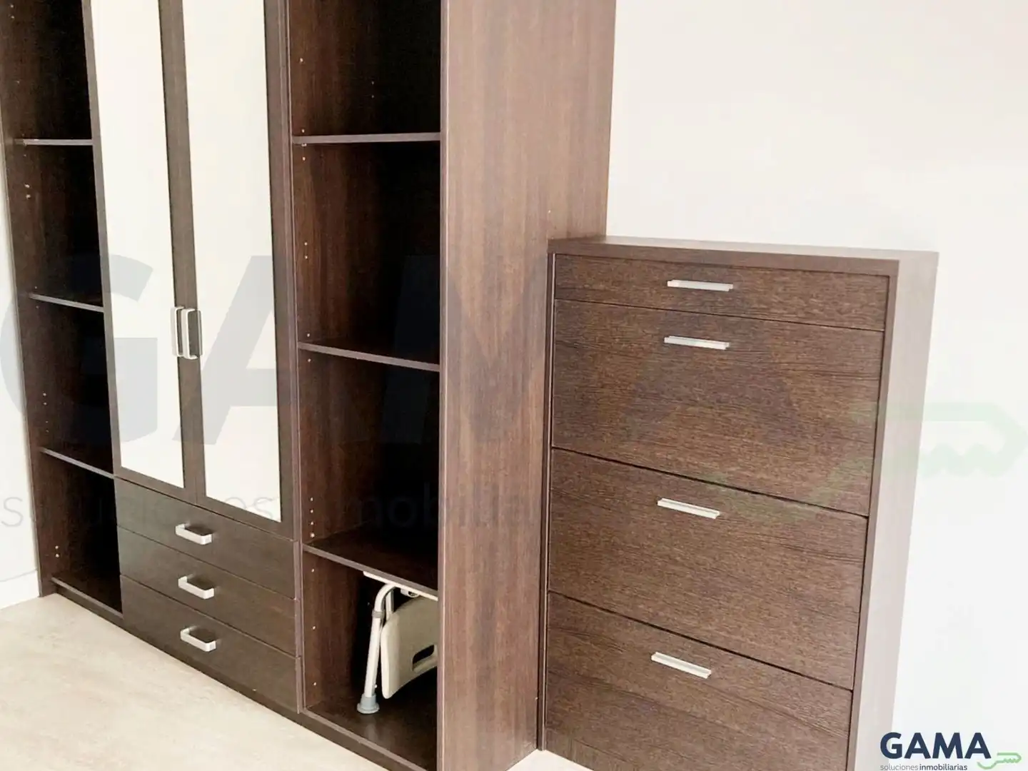 Dormitori de Apartament de lloguer en Alzira amb Aire condicionat i Moblat