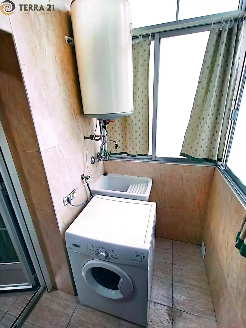 Badezimmer von Wohnung zur untervermieten in Jaén mit Klimaanlage, Heizung und Balkon