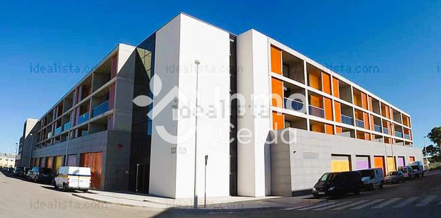 Außenansicht von Garage miete in Manises