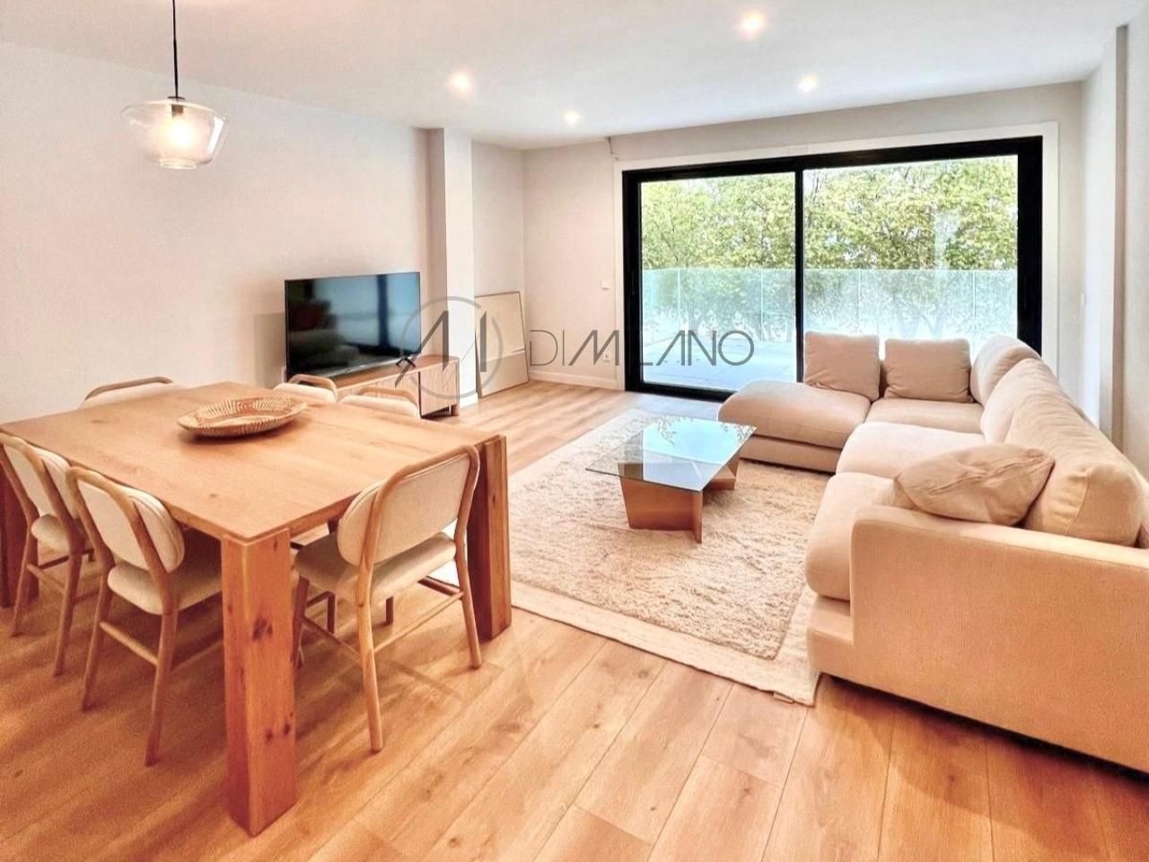 Living room of Flat for sale in Vigo   with Heating, Terrace and Storage room