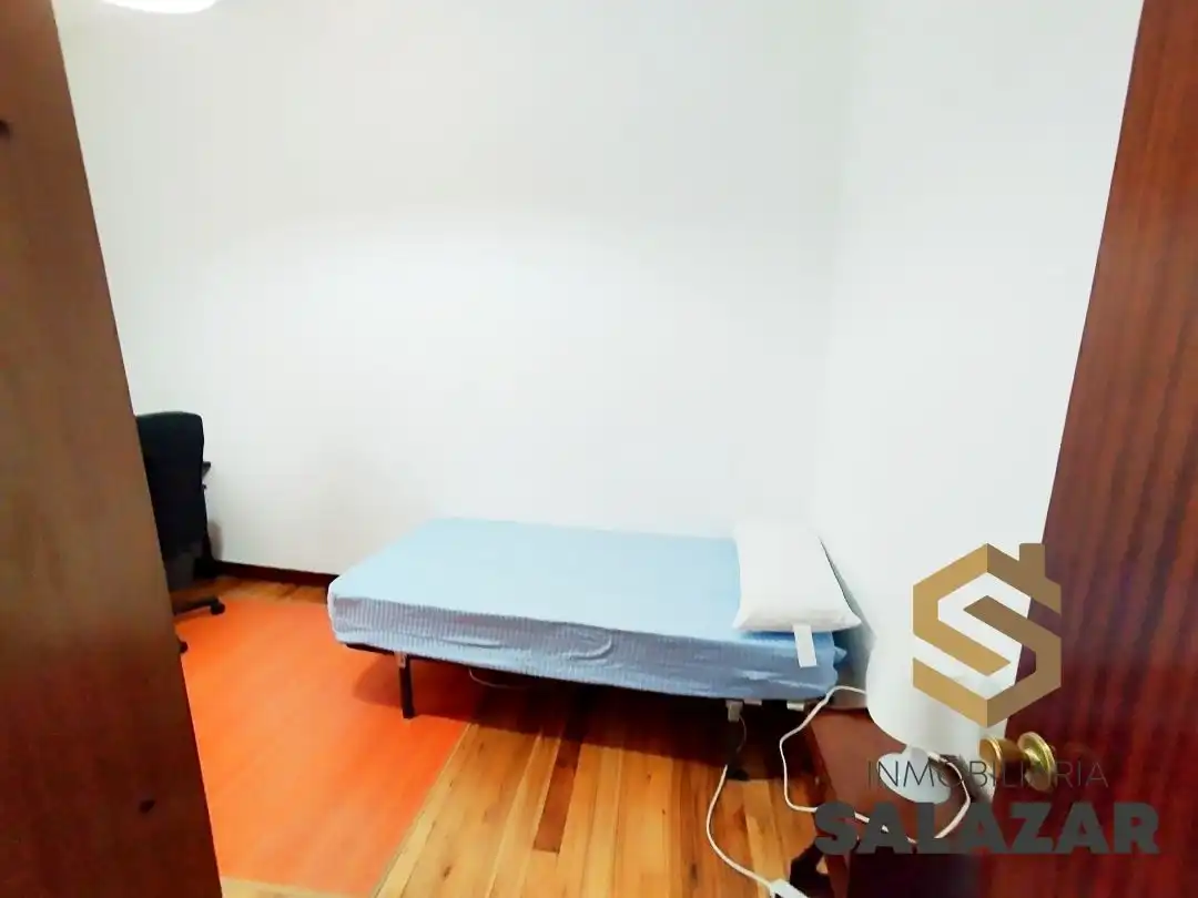 Bedroom of Flat for rent in Bilbao   with Heating and Terrace