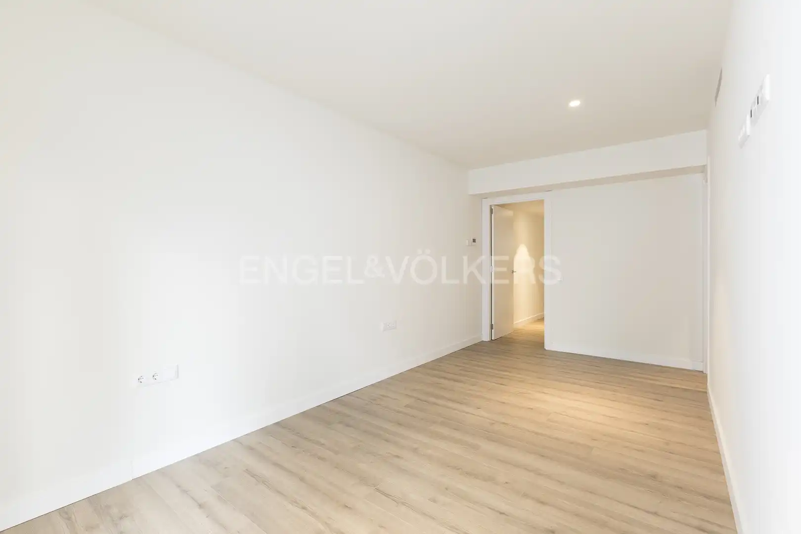 Apartments for sale in Barcelona  with Air Conditioner, Heating and Private garden