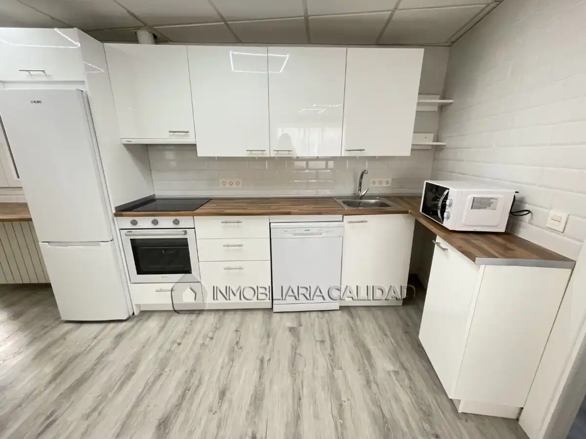 Kitchen of Flat for rent in Burgos  with Heating and Furnished