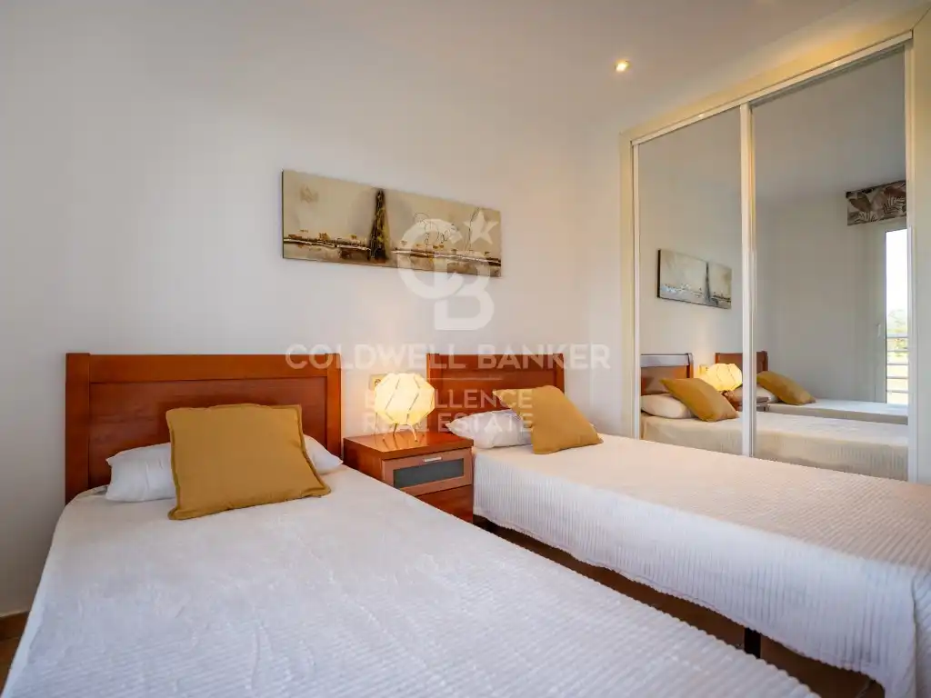 Casa adosada en venta en Calle Madrid Urb. Panoramica, San Jorge / Sant Jordi