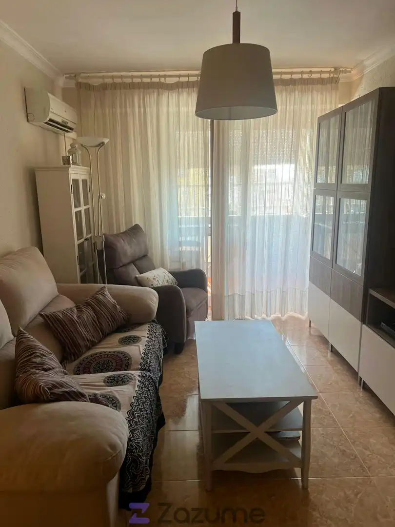 Sala d'estar de Pis de lloguer en Sevilla amb Aire condicionat, Calefacció i Terrassa