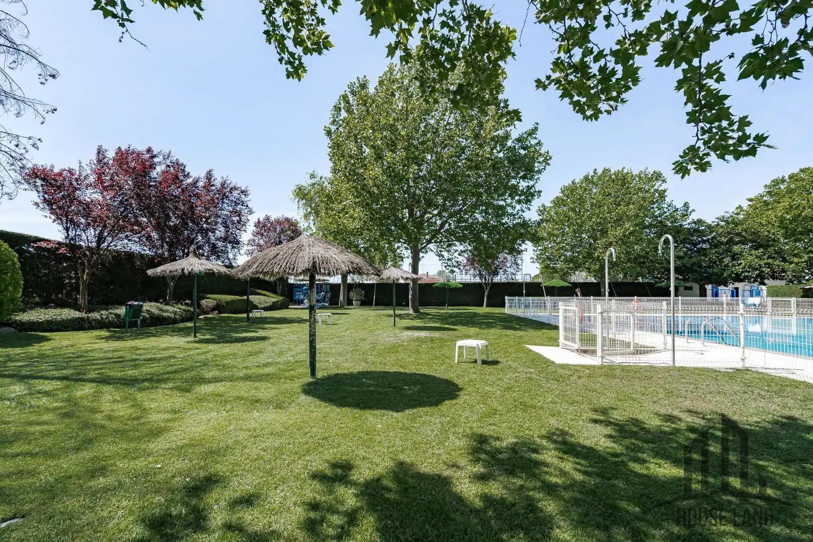Piscina de Casa adosada en venda en Algete amb Calefacció, Traster i Piscina comunitària
