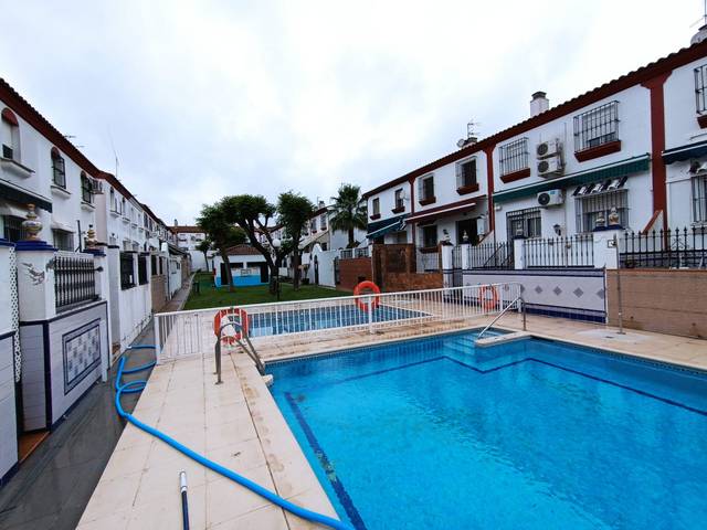 Casa adosada en Venta en Calle Gladiolo en Cavaleri
