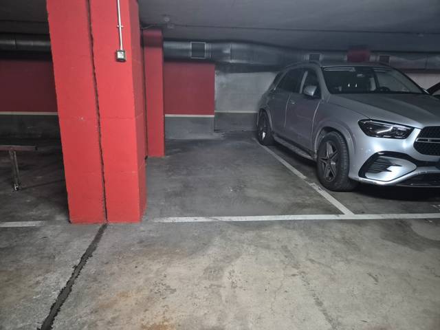 Garaje en Venta en Carrer de Joan Miró, 9 en La Vila Olímpica del Poblenou