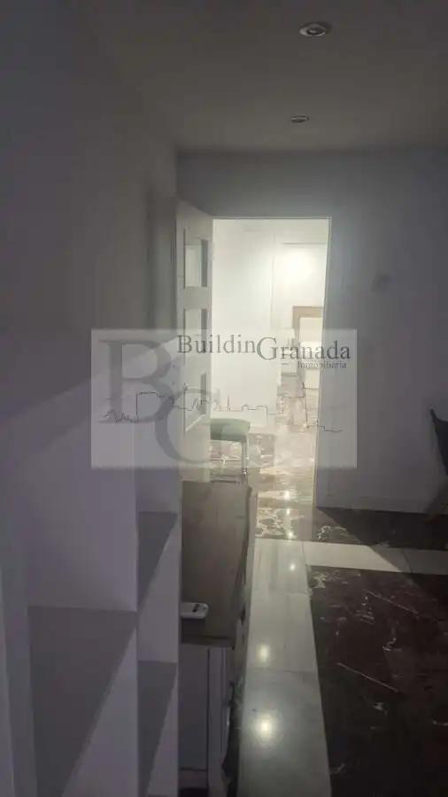Dormitori de Pis de lloguer en Granada amb Aire condicionat, Calefacció i Moblat