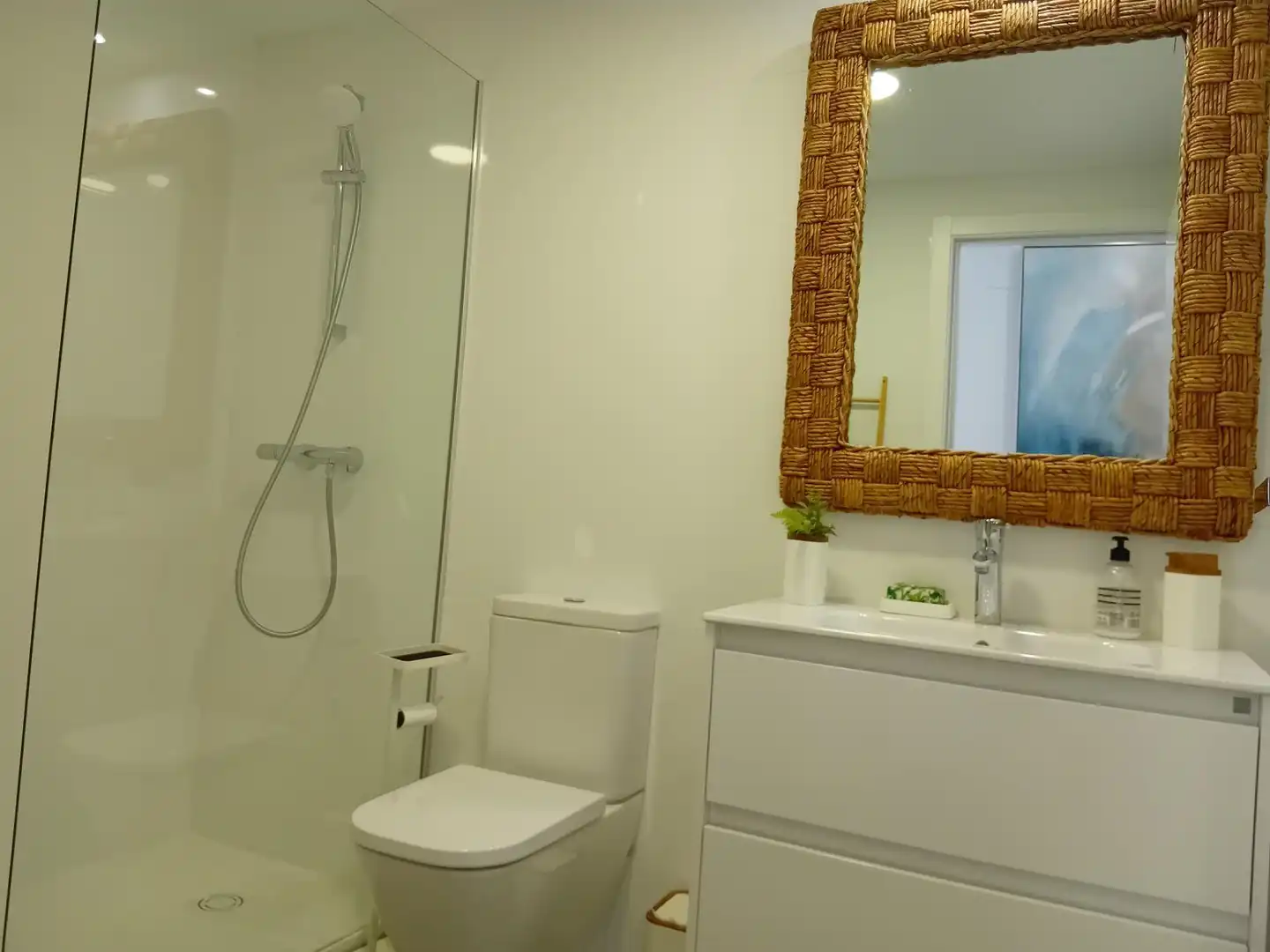 Baño de Piso en venta en Mijas con Aire acondicionado, Jardín privado y Terraza