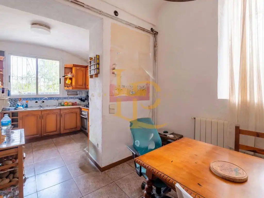 Cuina de Finca rústica en venda en Rubí amb Calefacció, Jardí privat i Parquet