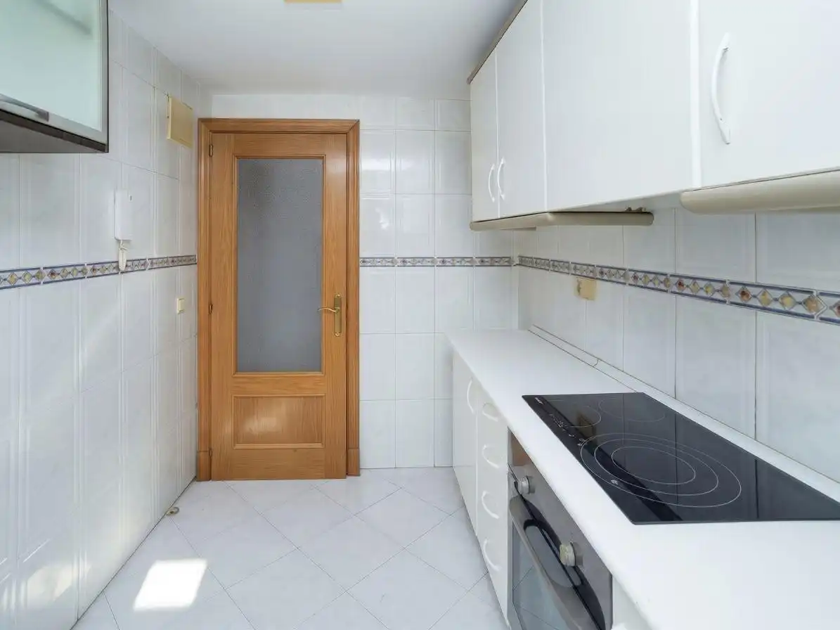 Flat with pool for sale in Calle Médico Vicente Reyes, imagen 14