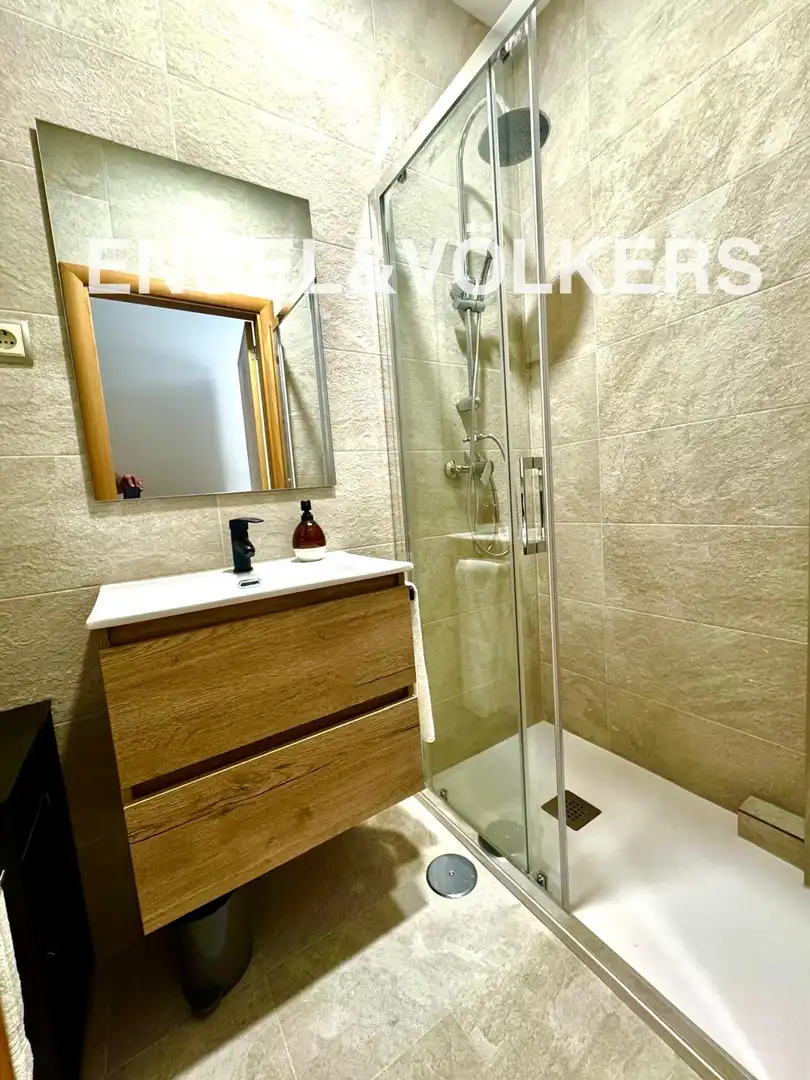 Badezimmer von Wohnung zur Miete in Madrid mit Klimaanlage, Heizung und Parkett