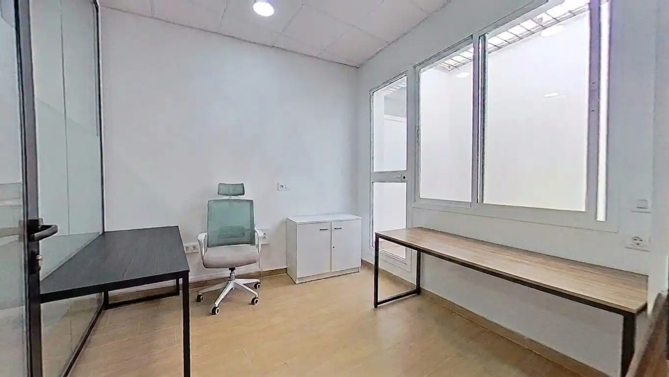 Business premises for sale in Centro - Calzada - Cabo Noval, imagen 13