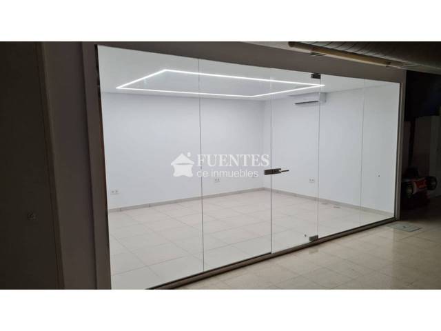 Local comercial en Alquiler en Avenida Padre Esplá en Pla de Bon Repós