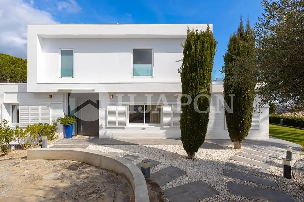 Exterior view of Houses for sale in Alella  with Air Conditioner, Heating and Private garden