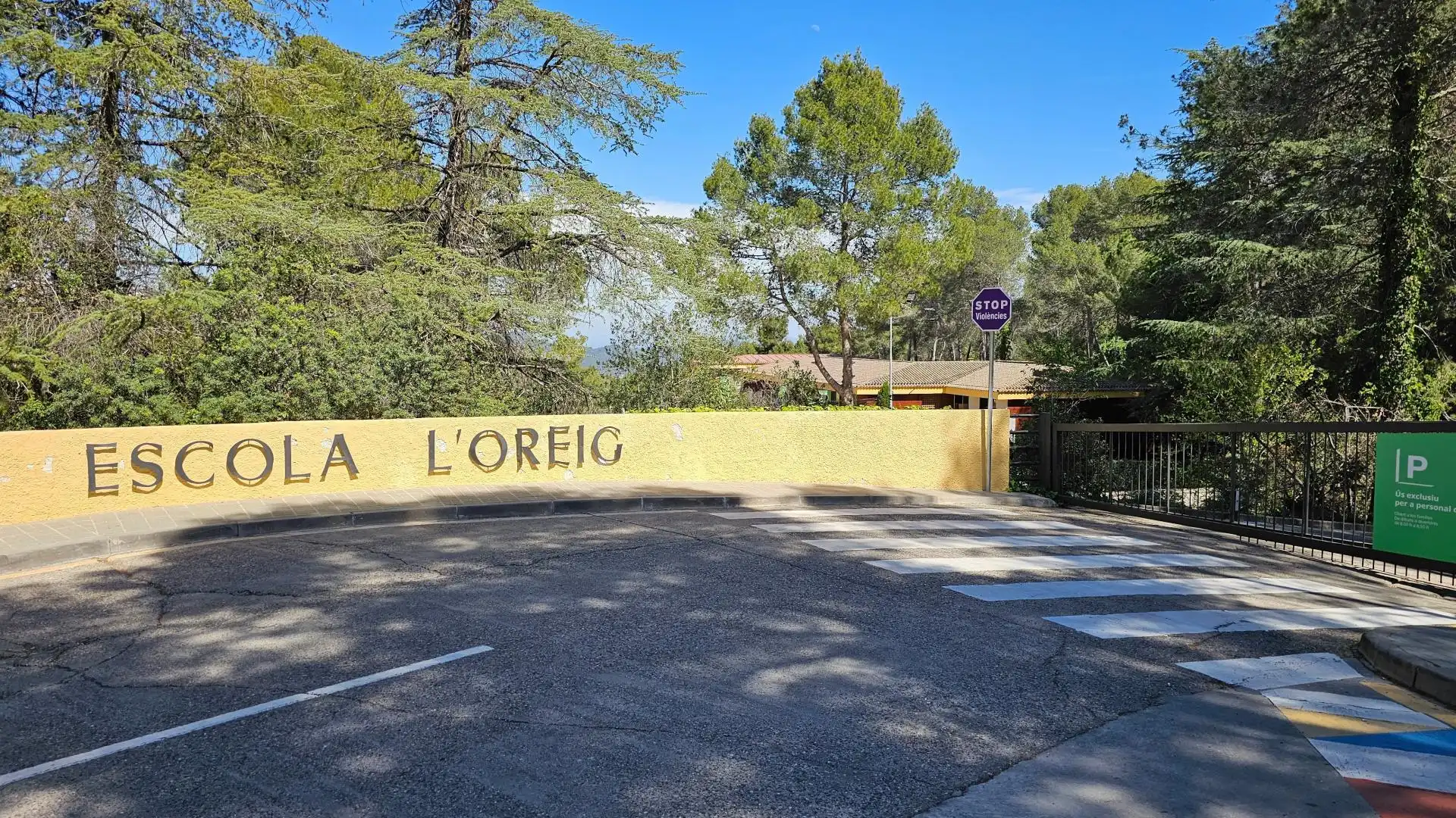 Vista exterior de Residencial en venta en Pallejà