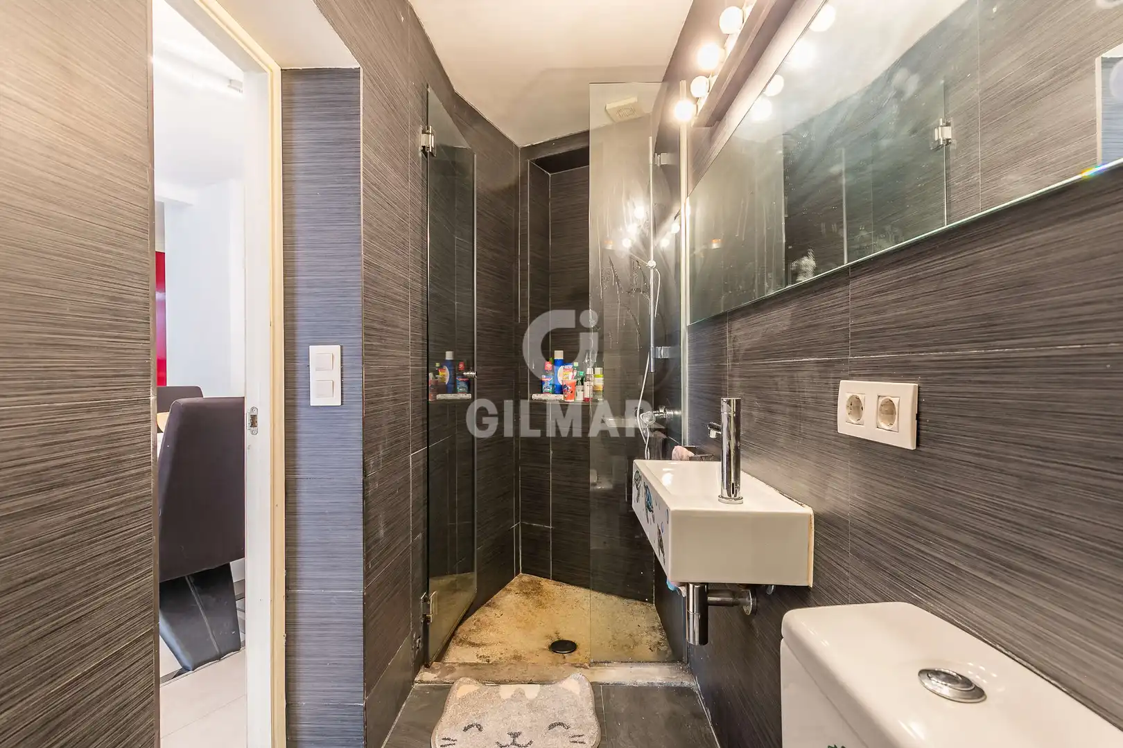 Baño de Piso en venta en Madrid con Calefacción y Balcón
