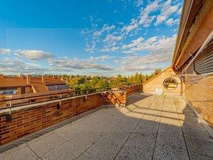 Terrassa de Àtic en venda en Las Rozas de Madrid amb Aire condicionat i Terrassa