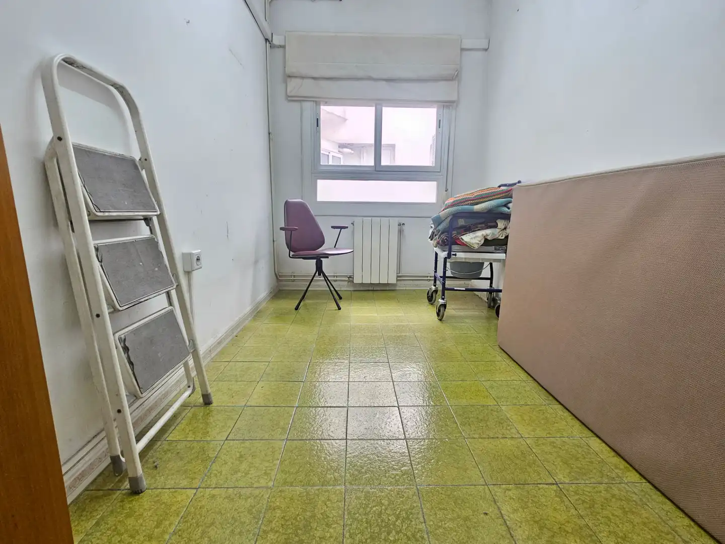 Bedroom of Flat for sale in Sabadell  with Air Conditioner, Heating and Oven