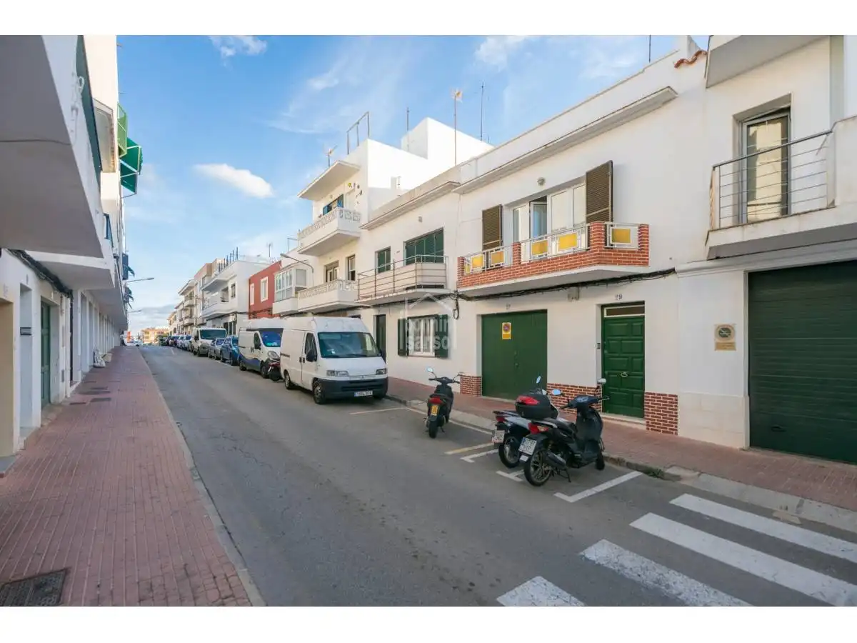 Vista exterior de Casa o xalet en venda en Es Castell amb Jardí privat i Terrassa