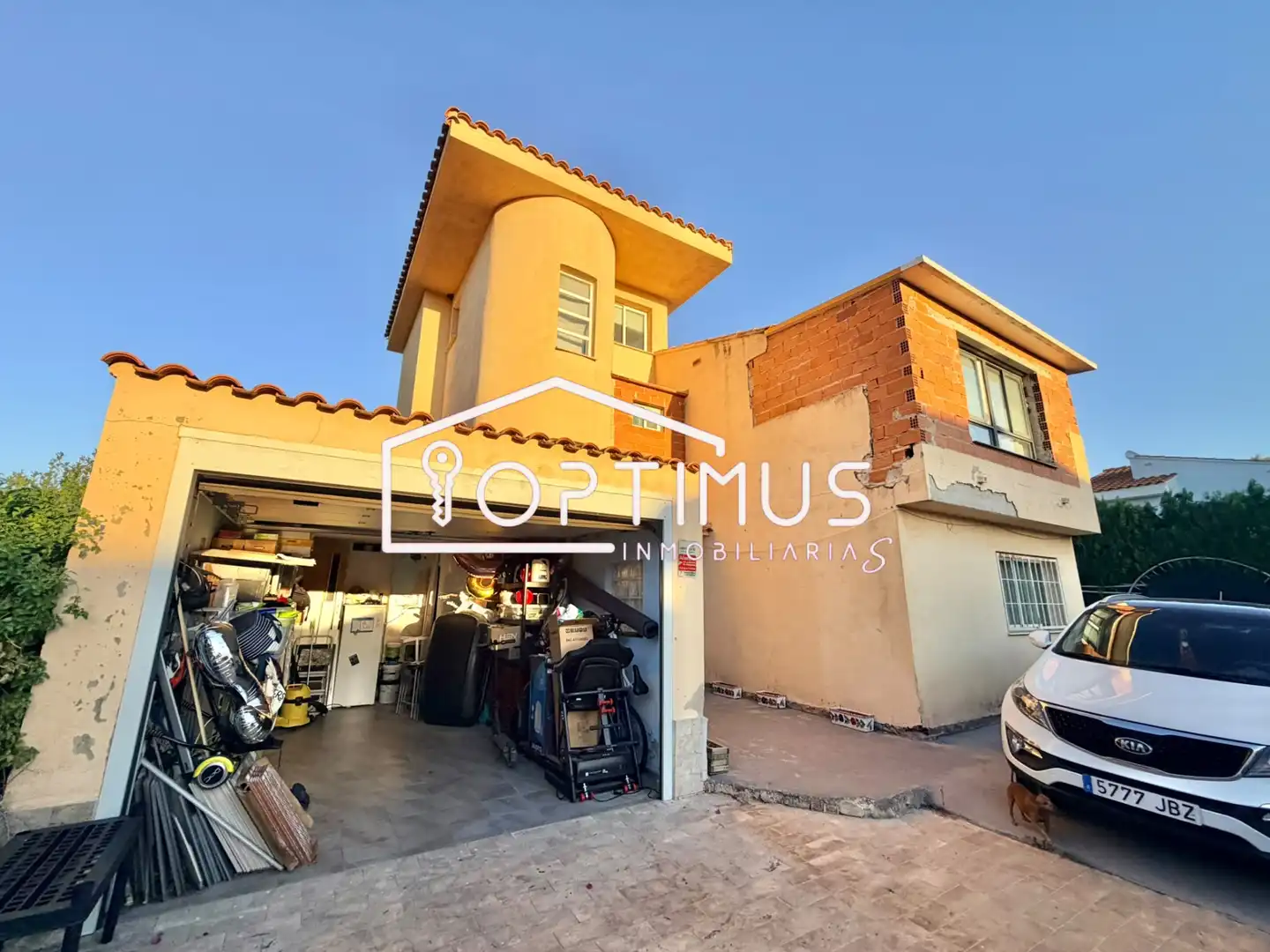 Detached house with terrace for sale in Carrer Ruperto ChapÍ 7