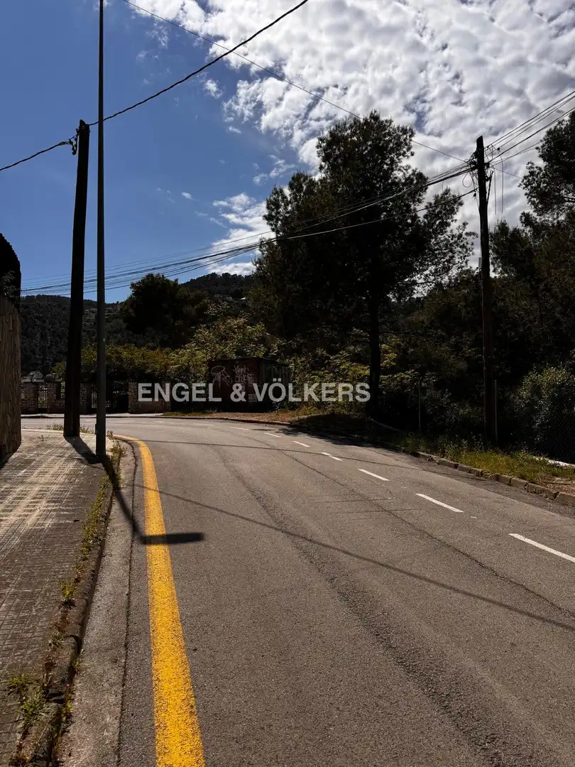 Terreny residencial en venda a Vallirana, imagen 2