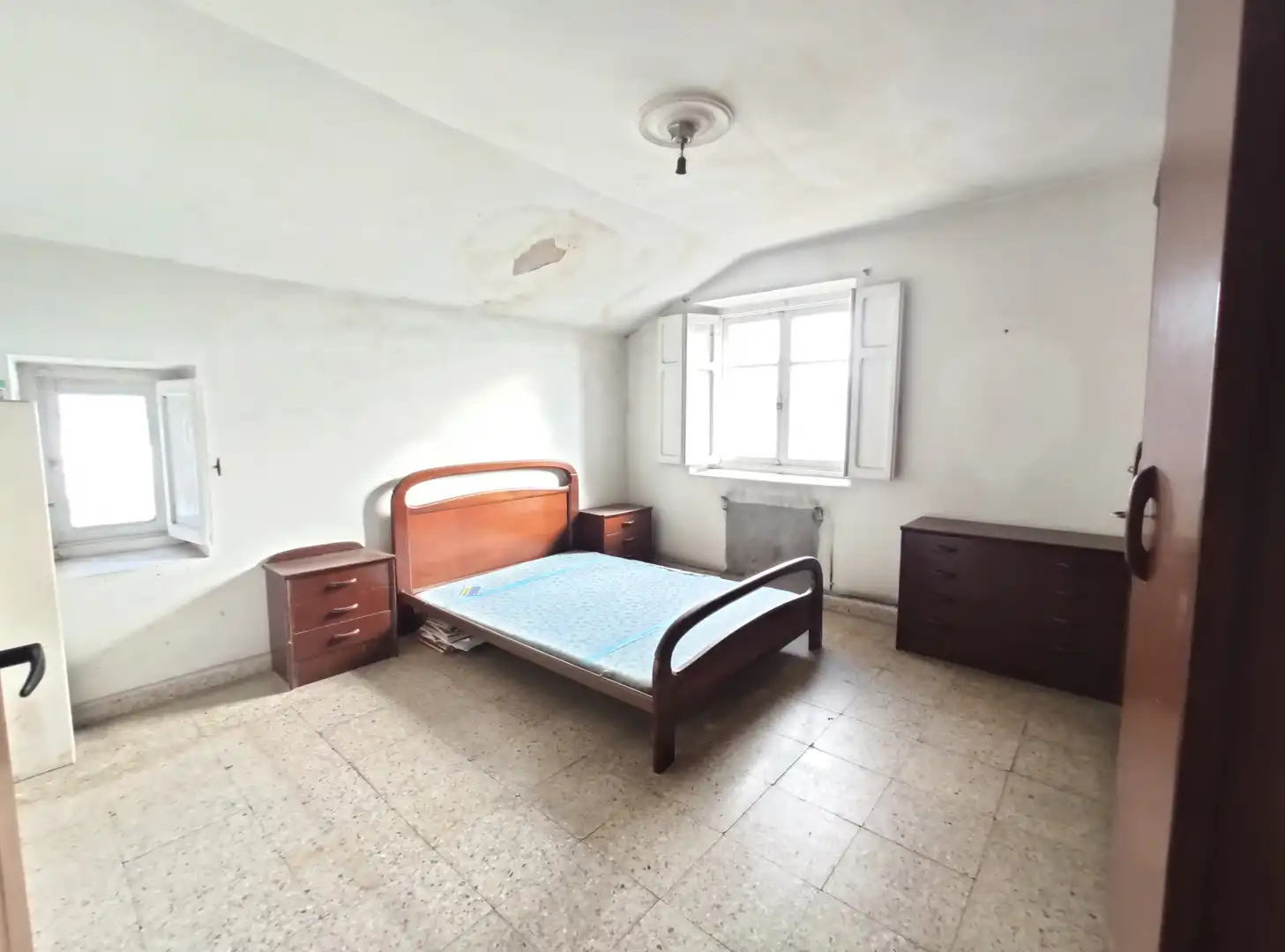 Dormitori de Casa o xalet en venda en Los Corrales de Buelna  amb Jardí privat