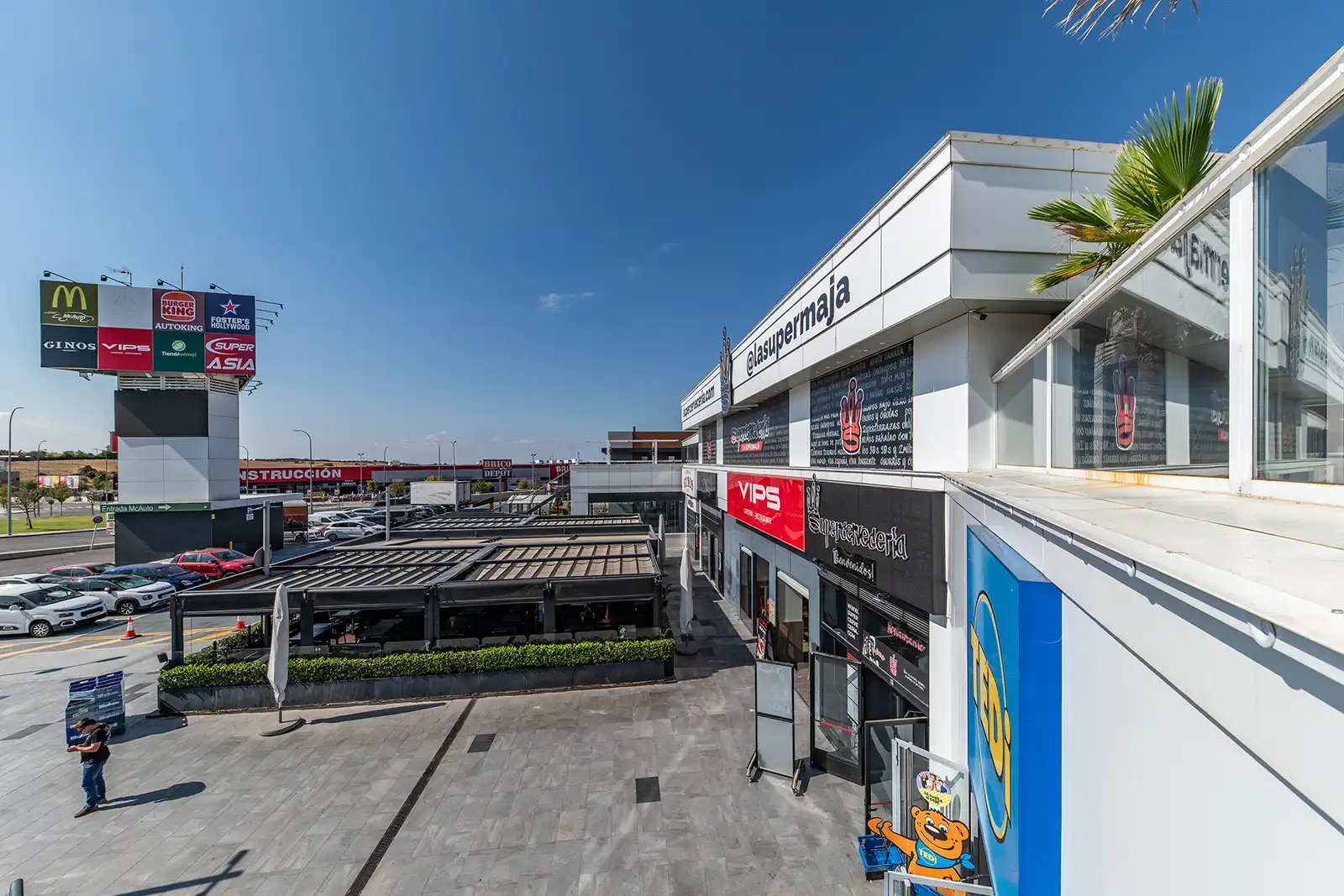 Local comercial en traspaso en Calle Matemáticos 41, imagen 29