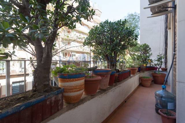 Piso en Venta en Calle INDUSTRIA en El Camp de l'Arpa del Clot