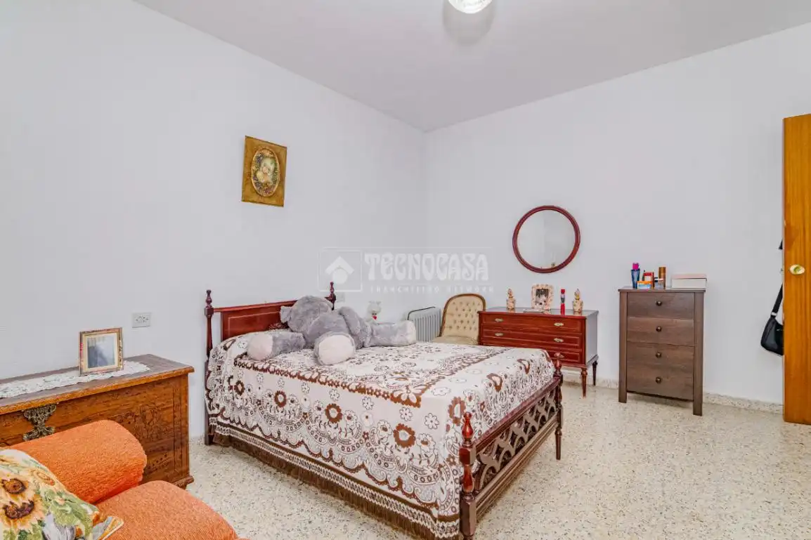 Dormitori de Casa adosada en venda en Loja amb Aire condicionat, Traster i Moblat