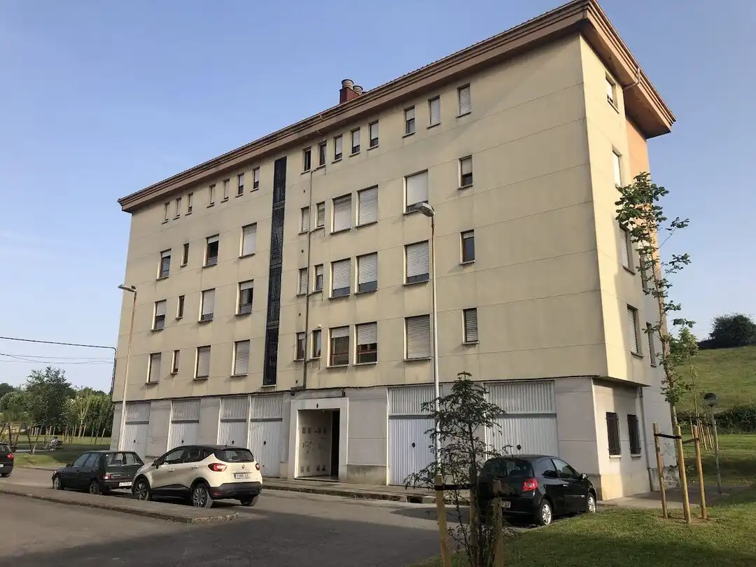 Vista exterior de Apartament en venda en Siero amb Calefacció i Terrassa