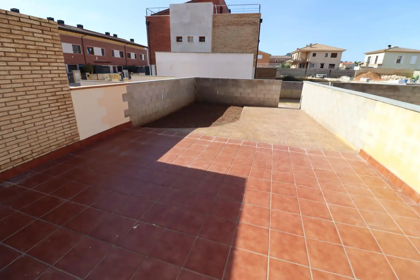Casa adosada en venta en Calle Montserrat Roig, Ulldecona